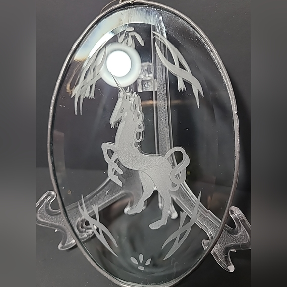 Vintage Engraved Glass Window Hanging Unicorn 6"x4" - Picture 6 of 6